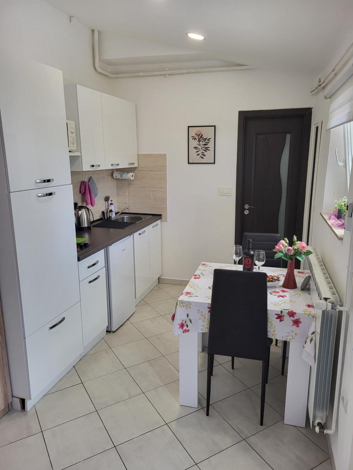 Studio Apartment City With Free Parking Pula Exterior foto